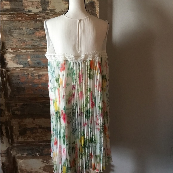 Donated -Tadashi Shoji spring dress - Picture 2 of 6